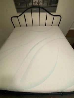 King Tempur-Pedic TEMPUR-LuxeBreeze 2.0 Soft Mattress 10 Degrees Cooler - Image 1 of 4