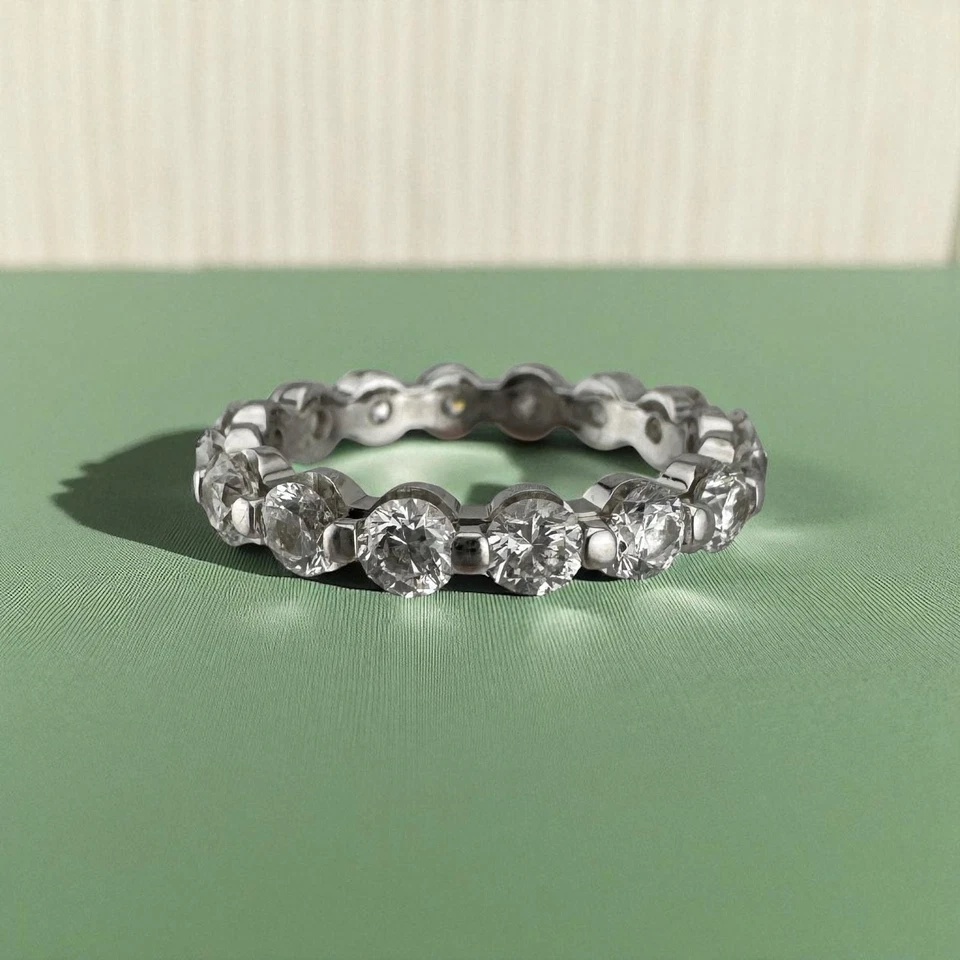 Estate 14K White Gold Eternity Band Round Brilliant Diamonds 1.60ctw Size 4.5 - Image 1 of 4