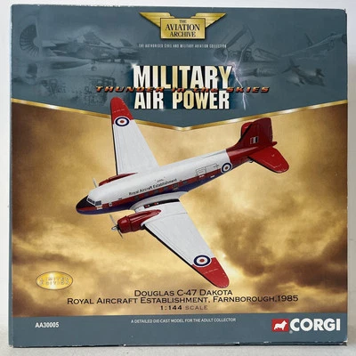 Modelo fundido a presión Corgi Aviation 1:144 Douglas C-47 Dakota Royal Aircraft AA30005 Foto 1 de 3