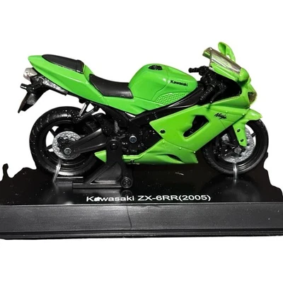 NewRay Kawasaki ZX-6RR 2005 Green 1:18 Die-Cast Motorcycle Model Official - Image 1 of 4