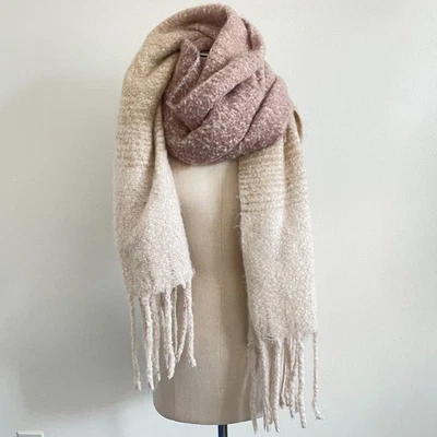 Mer Sea Scarf  Beige Casual Academia Preppy Oversized Minimal Cozy Fringe Soft — 第 1/4 张图片