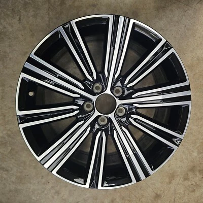 1x Cerchio in lega originale Volvo V60 / S60 8jx18 ET 42 31471312 (862) - Immagine 1 di 4