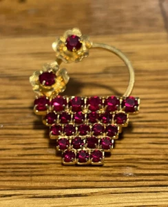 Red Rhinestone Basket Brooch - Picture 1 of 2