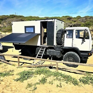 Expedition truck Camper, 4x4, Automatic, Cruise control, Airco, Electric windows - Afbeelding 1 van 20