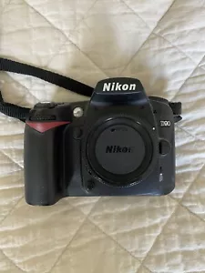 Nikon D90 Camera With Batteries Charger Manual - Works Good Condition Body Only - Picture 1 of 6