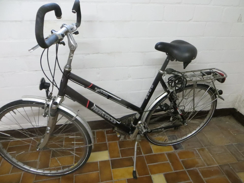 Damenfahrrad 28 zoll Hercules Nepal schwarz 21 gang RH 57 cm - Bild 1 von 1