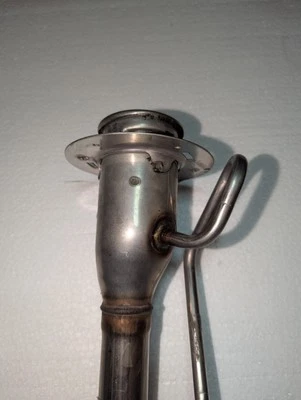 Dodge Dakota 2004-2010 cuello de llenado de combustible gasolina tubo de llenado OEM 52013211AA Foto 1 de 4