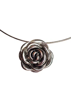 Vintage Rose Blume silberfarben großer Anhänger Halskette Halsband Statement 18" GUC - Bild 1 von 24