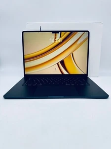 Apple MacBook Air 15 pollici 2024 M3 8 core CPU 10-Core GPU 16 GB 512 GB SSD MDN blu - Foto 1 di 24