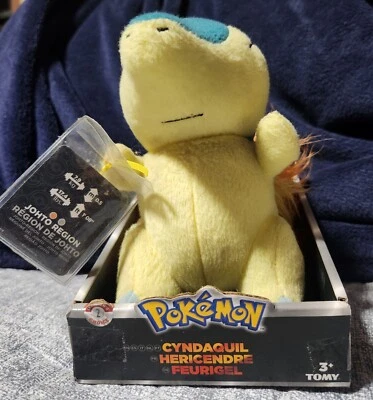 Peluche de 7 pulgadas TOMY Pokemon Cynadaquil Trainer's Choice con licencia oficial Foto 1 de 4