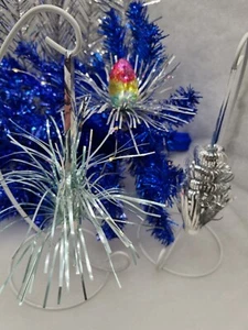 Vintage Set of 3 Tinsel Lilies Shatterproof Shiny Christmas Lightweight Ornament - Picture 1 of 7