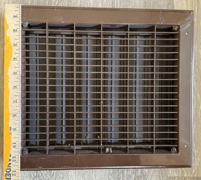 Rejilla de registro de ventilación de hierro con persianas devolución 12x14 de colección antigua, orificio 10x12 Foto 1 de 4