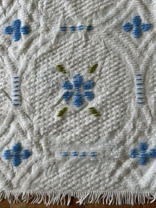Chenille Bedspread Twin White Blue Floral Tufted 3 Sided Fringe 72x102” - Picture 1 of 6