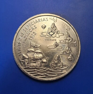 1995 Portugal 200 Escudos.  Circulated Copper/Nickel Coin.  Molluques (KM# 682). - Image 1 of 2