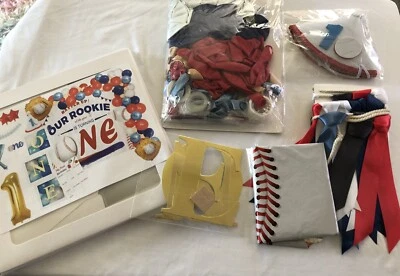 Набор для вечеринки на 1-й день рождения Our Rookie is Turning ONE — тематика бейсбола - Изображение 1 из 4