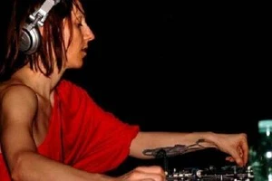 Ellen Alien Live Funky & Hard Techno DJ-Sets Compilation (2006 - 2025) - Picture 1 of 7