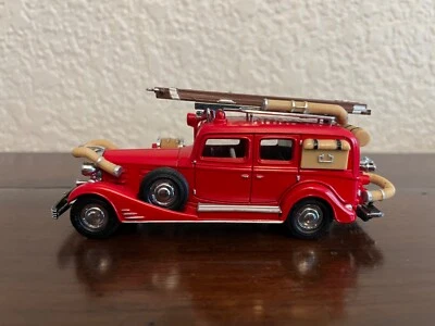 Matchbox Collectibles Models of Yesterday, #YFE03, 1933 Cadillac V10 Fire Wagon - Image 1 of 4