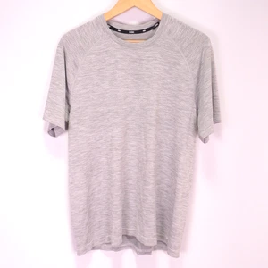 Camisa Rhone Para Hombre XL Gris Rendimiento Atlética Manga Corta Camiseta Adulto - Imagen 1 de 7