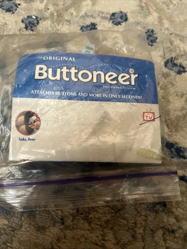 Avery Dennison El Sistema de Fijación Buttoner Original Como Se Ve en TV Foto 1 de 1