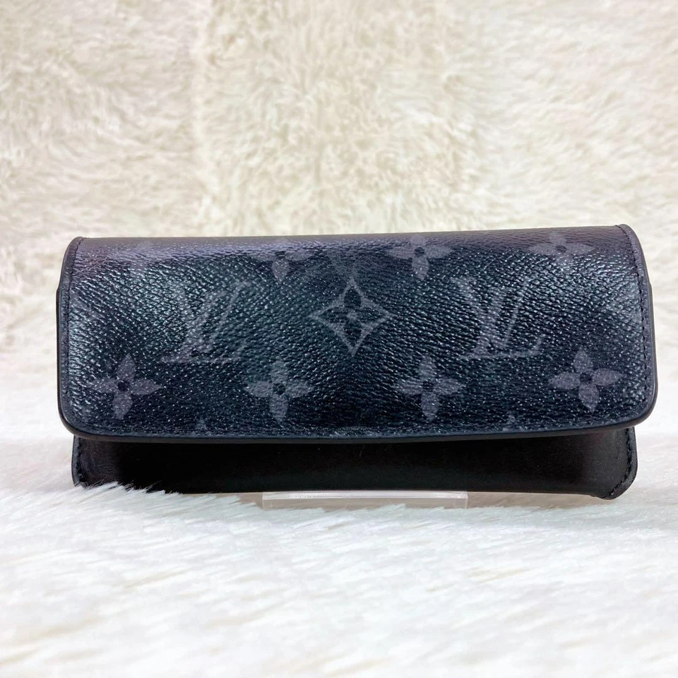 LOUIS VUITTON GI0296 Estuche-Lunetas Gafas de sol Leñosas Estuche Bolsa Negro Foto 1 de 4