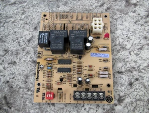 ICP / Honeywell ST9120C4016 HQ1009836HW 1009836 Furnace Control Circuit Board - Picture 1 of 3