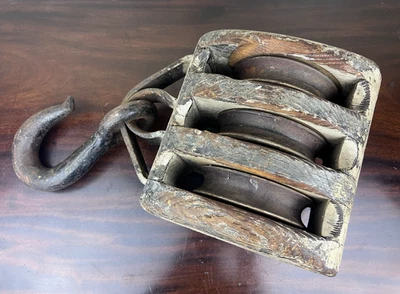 "Antiguo bloque y aparejo náutico de hierro fundido de 3 poleas de madera 16,5"" 16 lb industrial" Foto 1 de 4