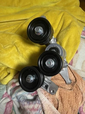 Conjunto de tensor de correa para Kia Optima Sportage Forte Koup Sorento 2011-2016  Foto 1 de 4