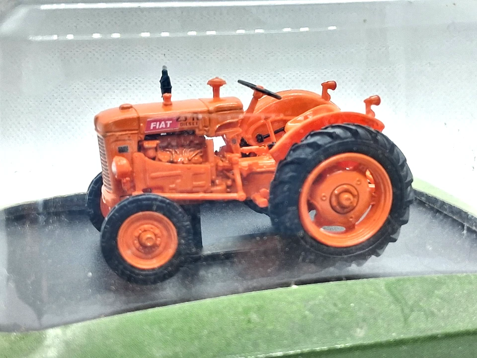 HACHETTE TRATTORI DAL MONDO FIAT 25 R 1951 SCALA 1/43 140198 - Immagine 1 di 2