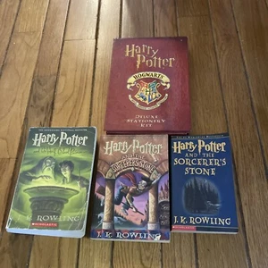 Harry Potter Books And Vintage Writing Set  - Bild 1 von 6