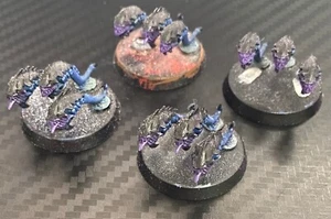 warhammer 40k x12 rippers/x4 model bases (partially painted/assembled) used. (1) - Bild 1 von 2