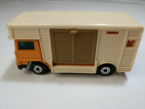 Vintage Matchbox Superfast No. 40 Horse-Box 1977 Collectible Diecast Toy Car - Picture 1 of 6