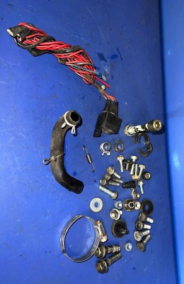 Honda CBR 900 RR 1997 CBR900 cbr900RR perno mixto tuerca tornillo montaje manguera tubo abrazadera Foto 1 de 4