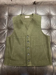 Vintage Filson Virgin Wool Mackinaw Hunting Vest Green USA Sz 44 - Picture 1 of 7