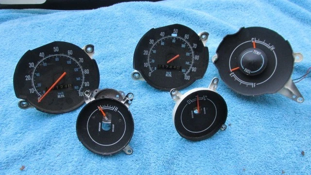 Chrysler 1979 velocímetro medidores 300 Dodge Magnum GT 1978 Mopar Córdoba Foto 1 de 2