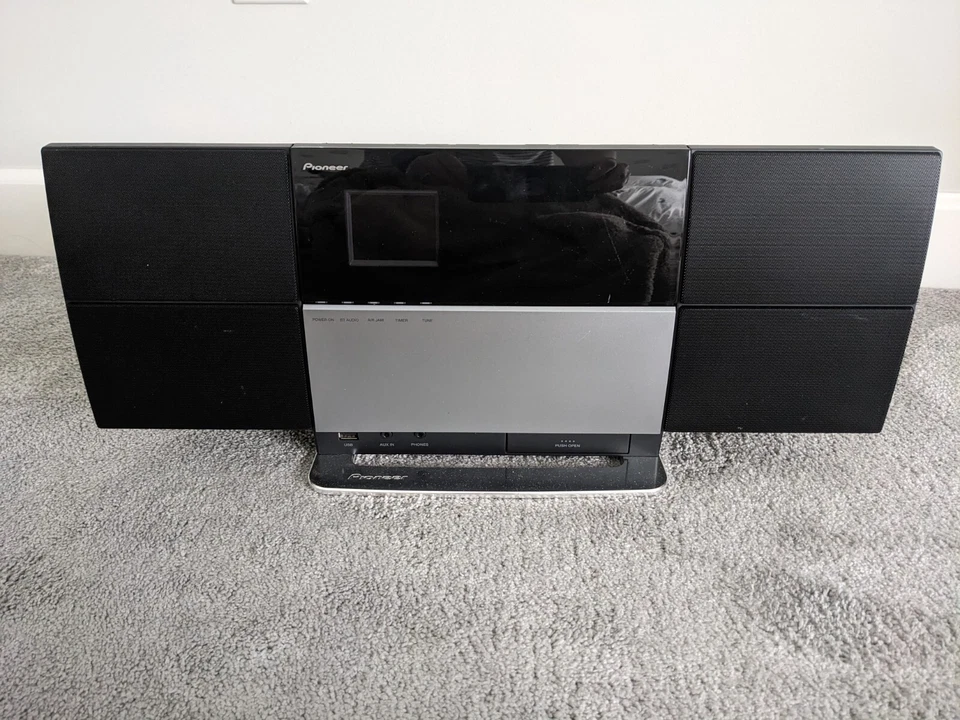PIONEER X-SMC3-S Slim AV Micro System FOR PARTS - Image 1 of 4