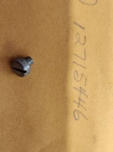 Tornillo de montaje de puntos de contacto Moto Guzzi NOS 12715446 - Imagen 1 de 1