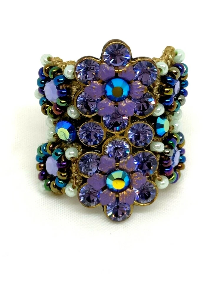 Anillo de cristal ajustable floral grande colorido tonos púrpura de Michal Negrin Foto 1 de 4