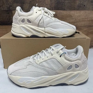 Adidas Yeezy Boost 700 Analogiche - Uomo Taglia 11.5 - EG7596 - Foto 1 di 7