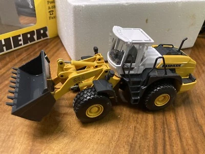 Liebherr Radlader Modell 1:50 Typ L 564 - Bild 1 von 4