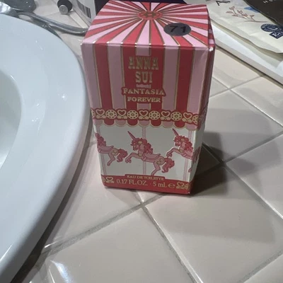 ANNA SUI Fantasia Forever EDT 5ml / 0.17 oz Splash Minaiture *NEW IN BOX* - Image 1 of 4