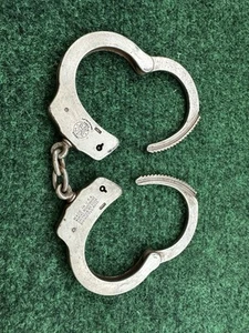 Vintage Smith and Wesson Police Handcuffs with New Key - Picture 1 of 10
