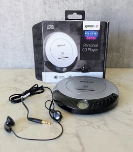Groove GVPS110SR Retro Series Personal CD Player - Silver - Picture 1 of 12