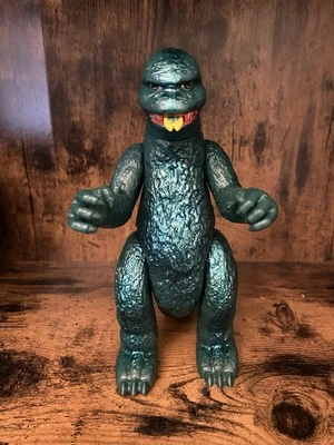 Super7 Toho Ultimates!  Shogun Godzilla Green Metallic Hawaii Retro Metallic - Image 1 of 4