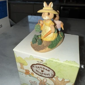 Hallmark Tender Touches Figurine "Garden Capers" Bunny Spring-1993-Vintage - Picture 1 of 6