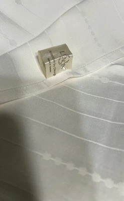 Mantel Lenox Simply Marfil Fino Líneas a Prueba de Derrames Patrón Círculo Nuevo sin Etiquetas Foto 1 de 4