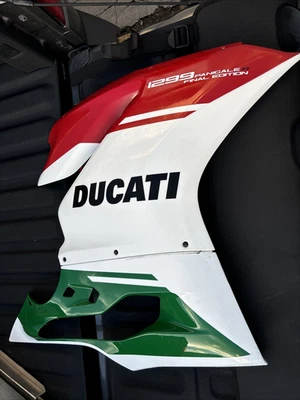DUCATI PANIGALE 1299 R GENUINE OEM RIGHT SIDE MID + LOWER FAIRING COWL BODYWORK - Image 1 of 4