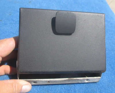 Dodge Pickup Ramcharger 1972 1980 tablero bandeja de cenizas original OEM Mopar Foto 1 de 4