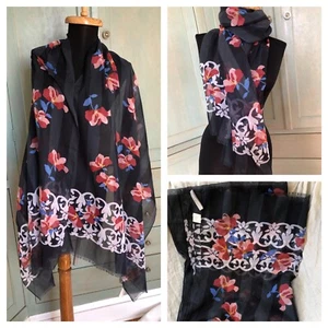 Bufanda Mantón Ann Taylor Rayas Claras Floral Negro Gris Blanco Azul Rosa 70 X 27.5" - Imagen 1 de 10