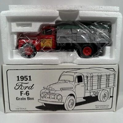 Camión fundido a presión First Gear 1:34 - Ford F-6 1951 caja de granos - híbrido Great Lake Foto 1 de 4