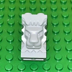 LEGO Lion Head Brick Light Bluish Gray Architechture 30274 Indiana Jones - Picture 1 of 3